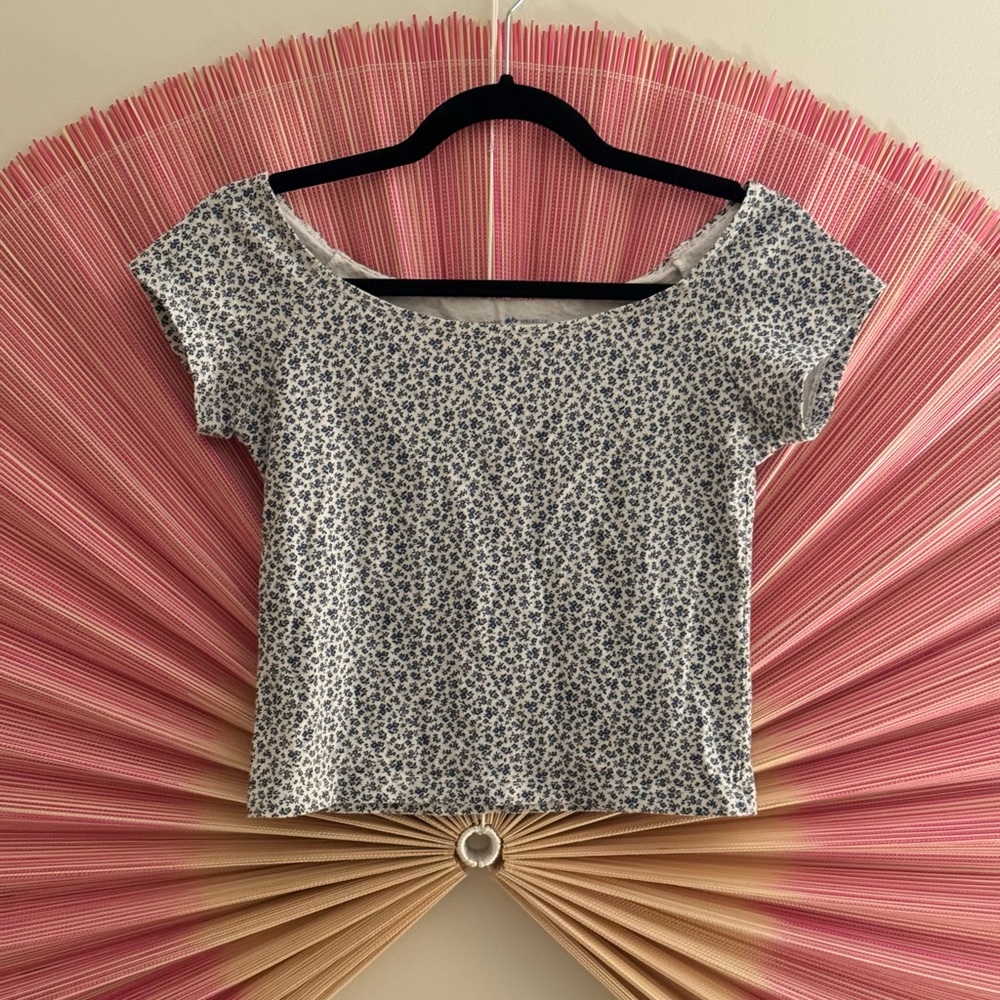 Brandy Melville Off Shoulder Crop Top